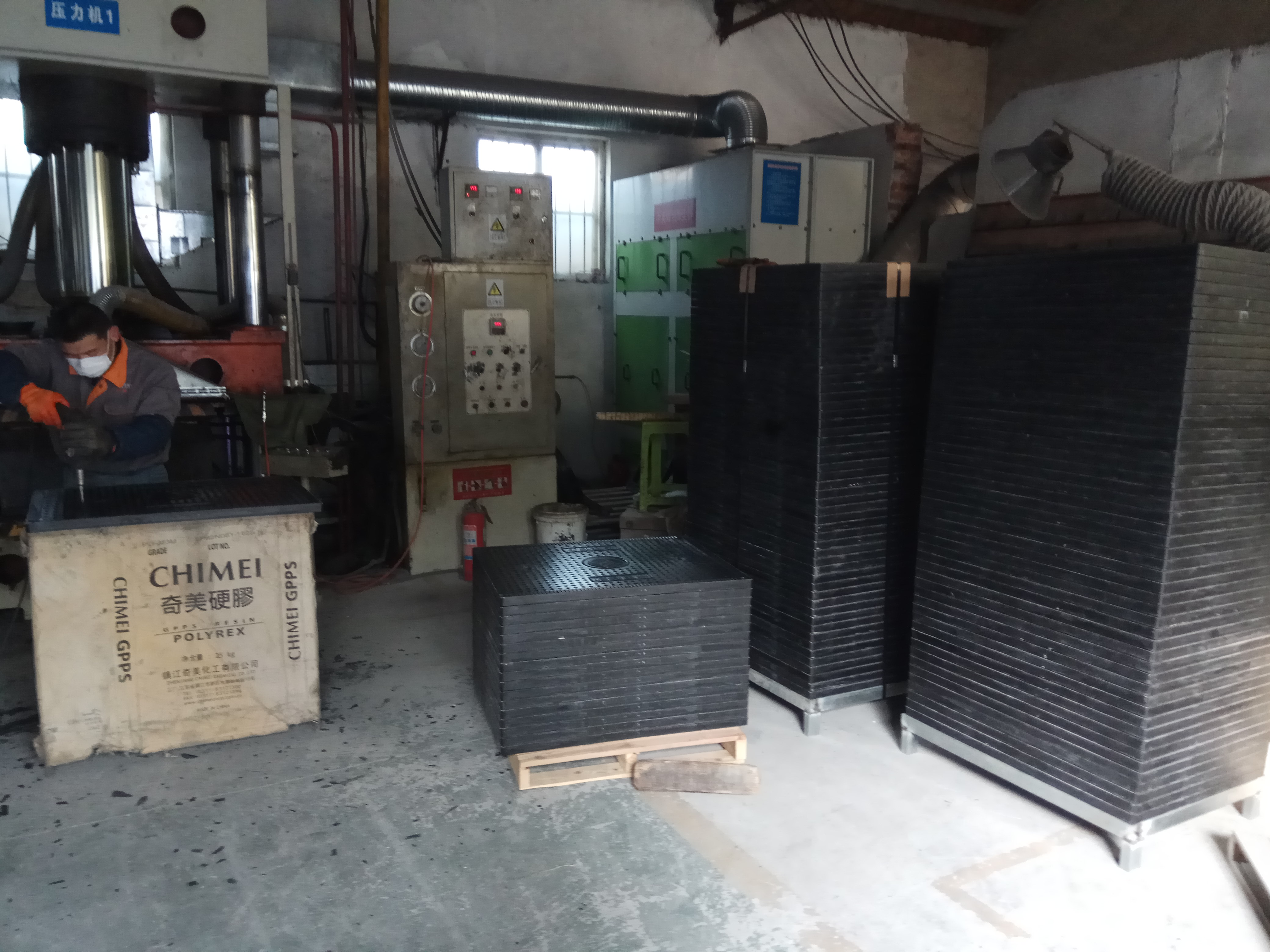  選擇復(fù)合井蓋的注意事項