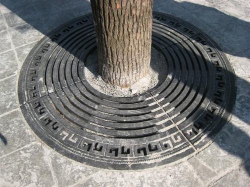  藝術(shù)護(hù)樹(shù)板你見(jiàn)過(guò)嗎